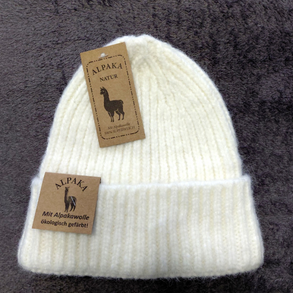 Strickmütze aus Angora und Mohairwolle mit Umschlag Ecru